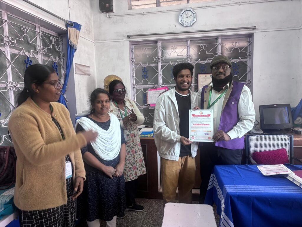 Karthikeyan...Jishnu moorthy.....Rohan B Pramod.. Social work students from Crist College Trivandrum for volunteering to donate blood for the needy people